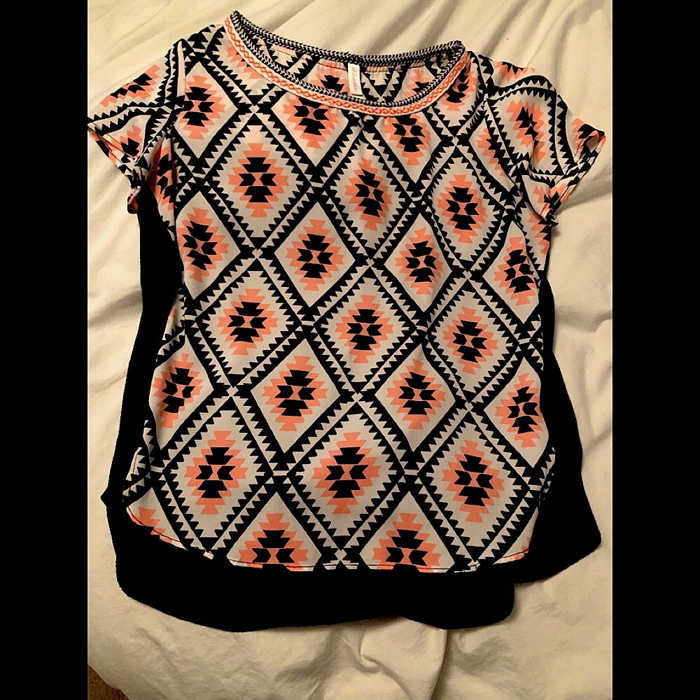 Women’s top - fun pattern
